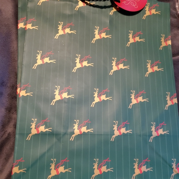 Hallmark Christmas Bags- Large 2pk - Picture 4 of 6